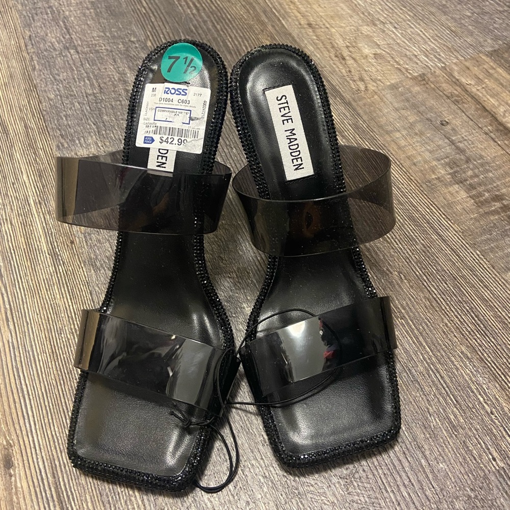Brand new black Steve Madden heels
